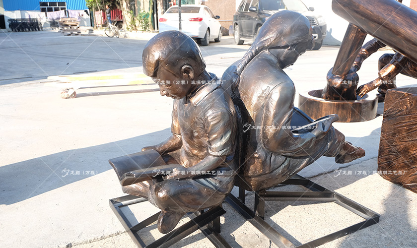 玻璃钢雕塑艺术品日常清洁方法