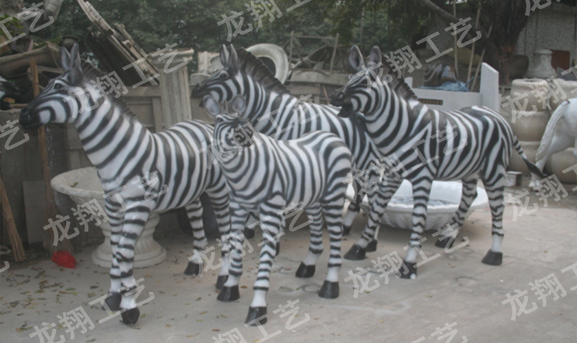 斑马雕塑