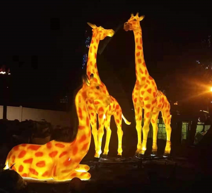 长颈鹿雕塑