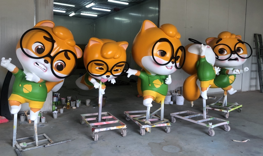 玻璃钢卡通公仔雕塑